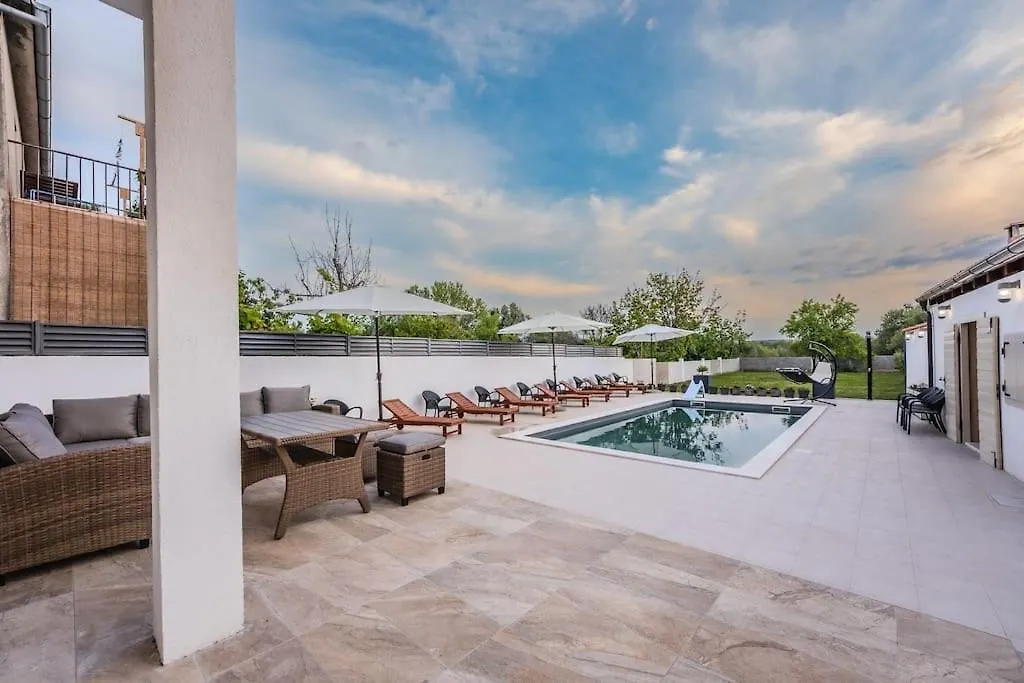 Villa Leny With Pool Sukosan 0*,