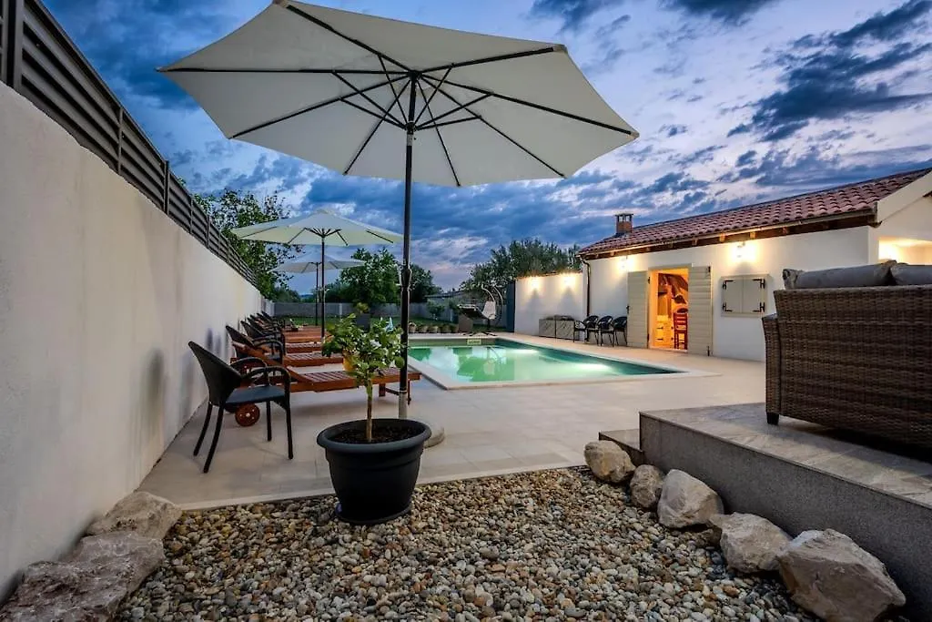 Villa Leny With Pool Sukosan Croatia