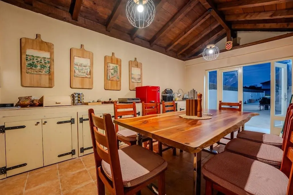 Villa Leny With Pool Sukosan Croatia